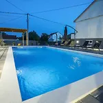 Vakantiehuis Casa Mia With Pool