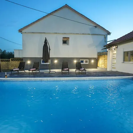 Casa Mia With Pool Σπίτι διακοπών *