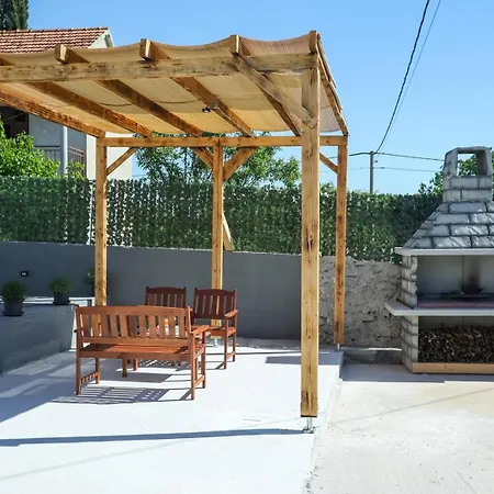 펜션 Casa Mia With Pool