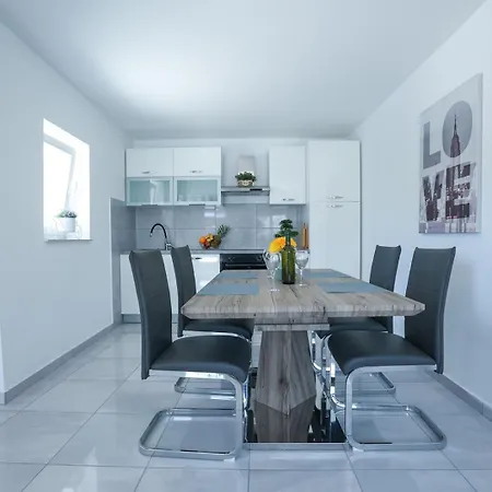 Casa Mia With Pool Holiday home *